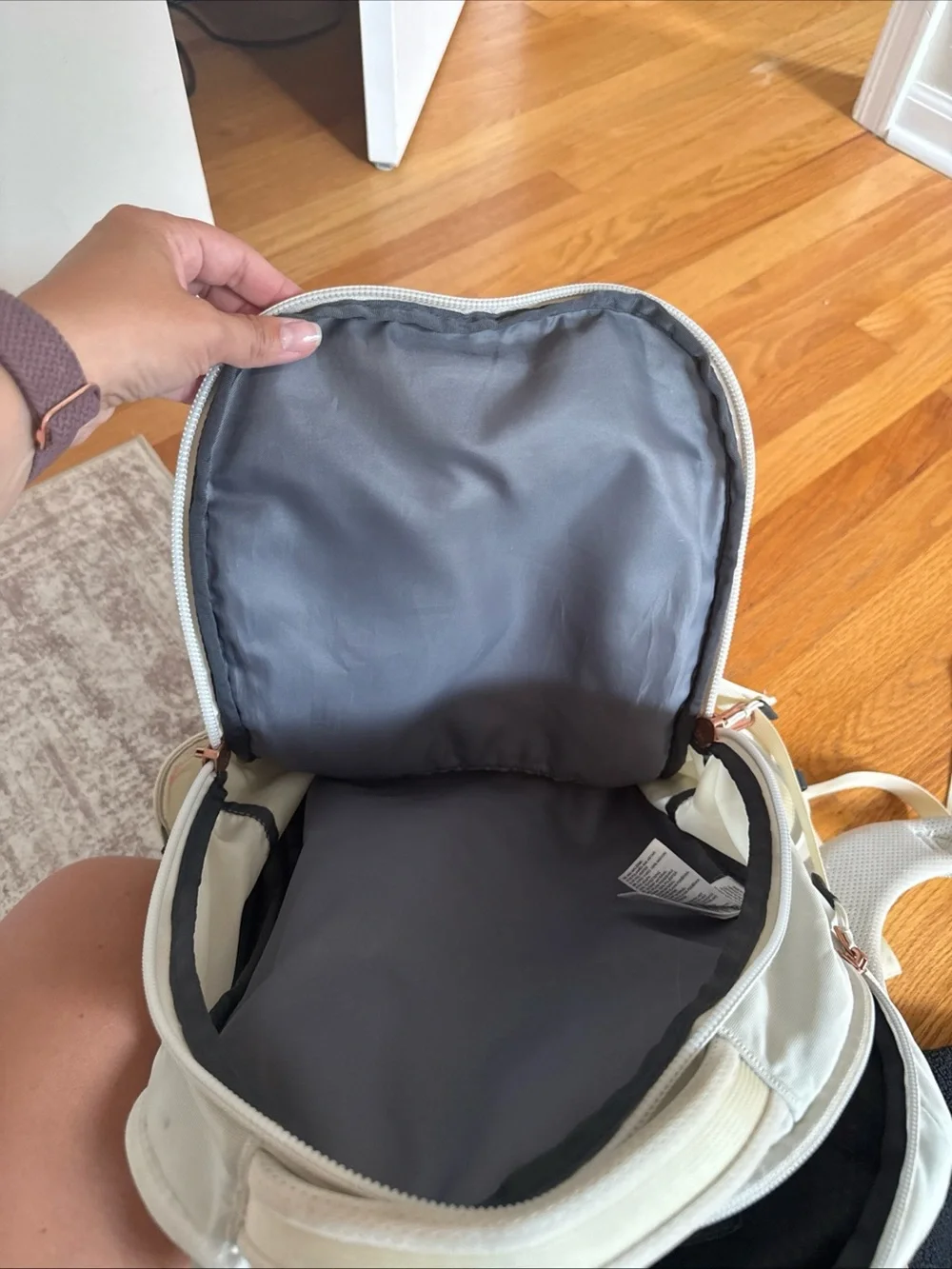 North Face Recon Luxe Women’s Backpack!  cream w/ rose gold metallic accents